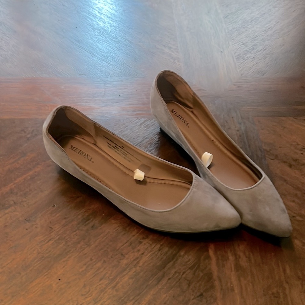 Women’s Gray Merona flats. New without tags.